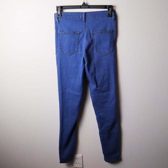 3 for 25! 🌻PrettyLittleThing- NWT Mid-Wash Skinny Jeans🌻 - Picture 7 of 7